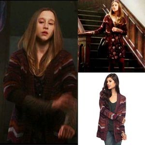 Collectors item AHS ASO Violet Harmon Zig Zag cardigan RARE size small